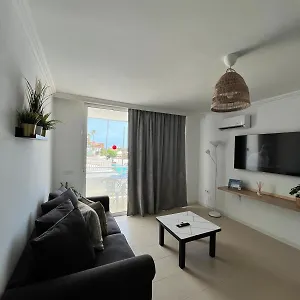 https://apt-tenerife-golf-del-sur-1.tenerifehoteles.net